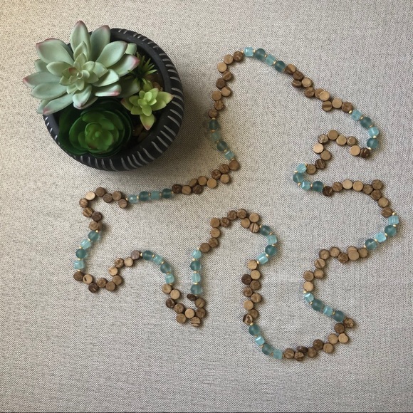 Jewelry - ⚡️Host Pick⚡️Artist Designed Distressed Wood and Bead Necklace